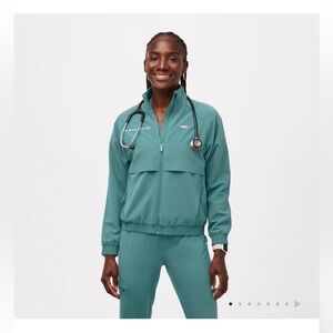 FIGS Sydney Scrub Jacket Hydrogreen XS
